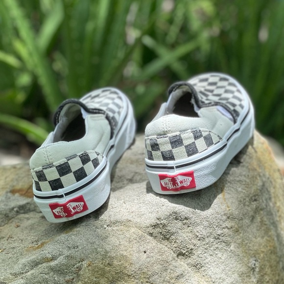 Kids Classic Checkerboard Slip-on Vans - Picture 4 of 5